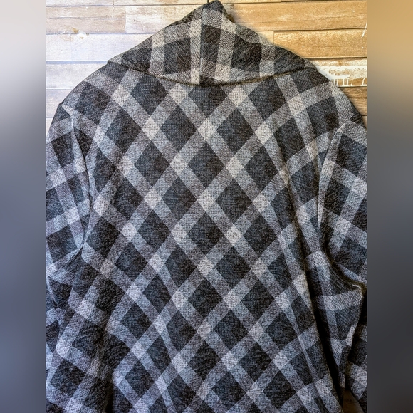 Lane Bryant Plaid Cowl Neck With Metallic Thread Tunic - Picture 11 of 16